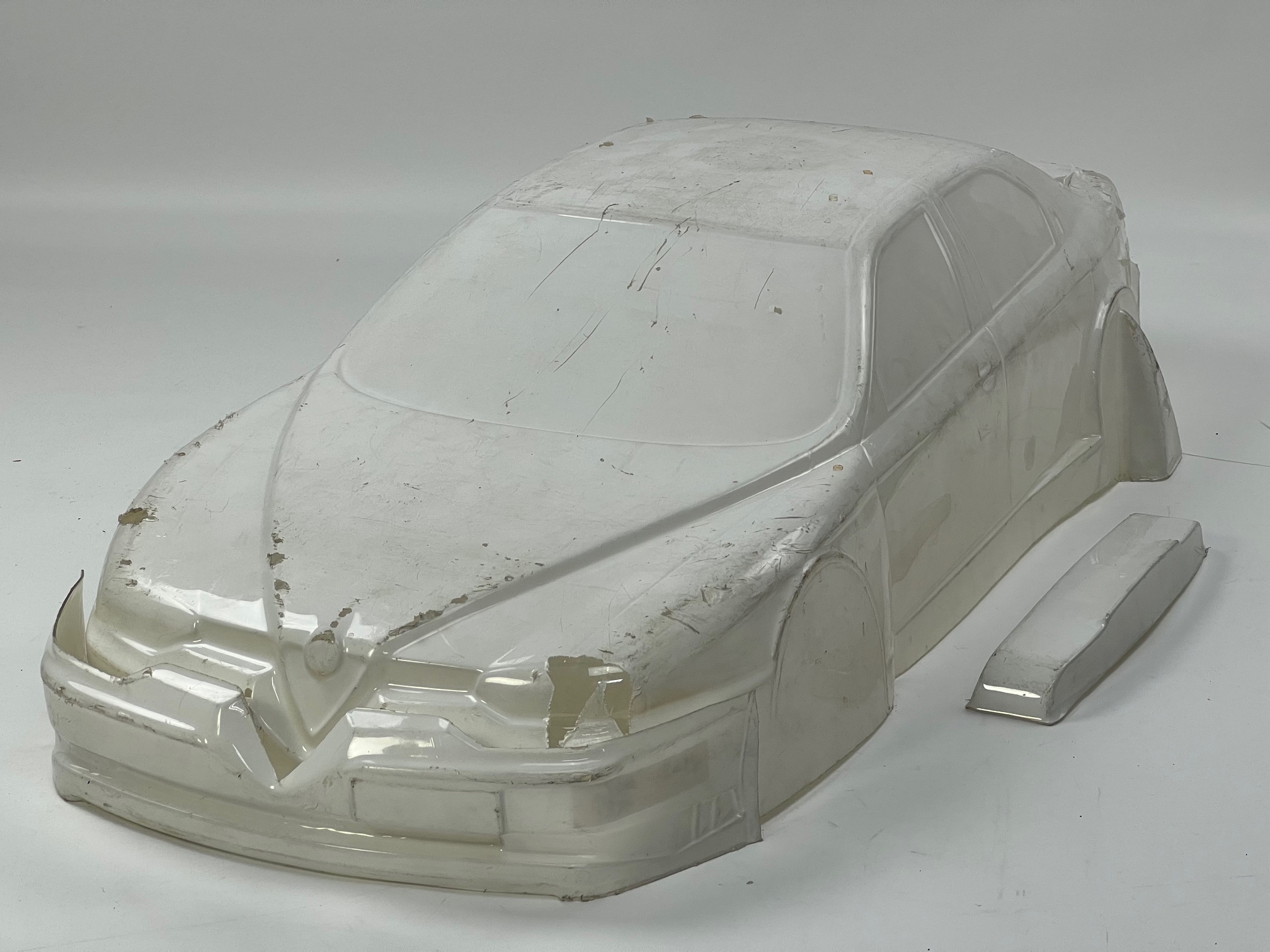 y160 MCD Alfa 156 body, unpainted, 1 piece.