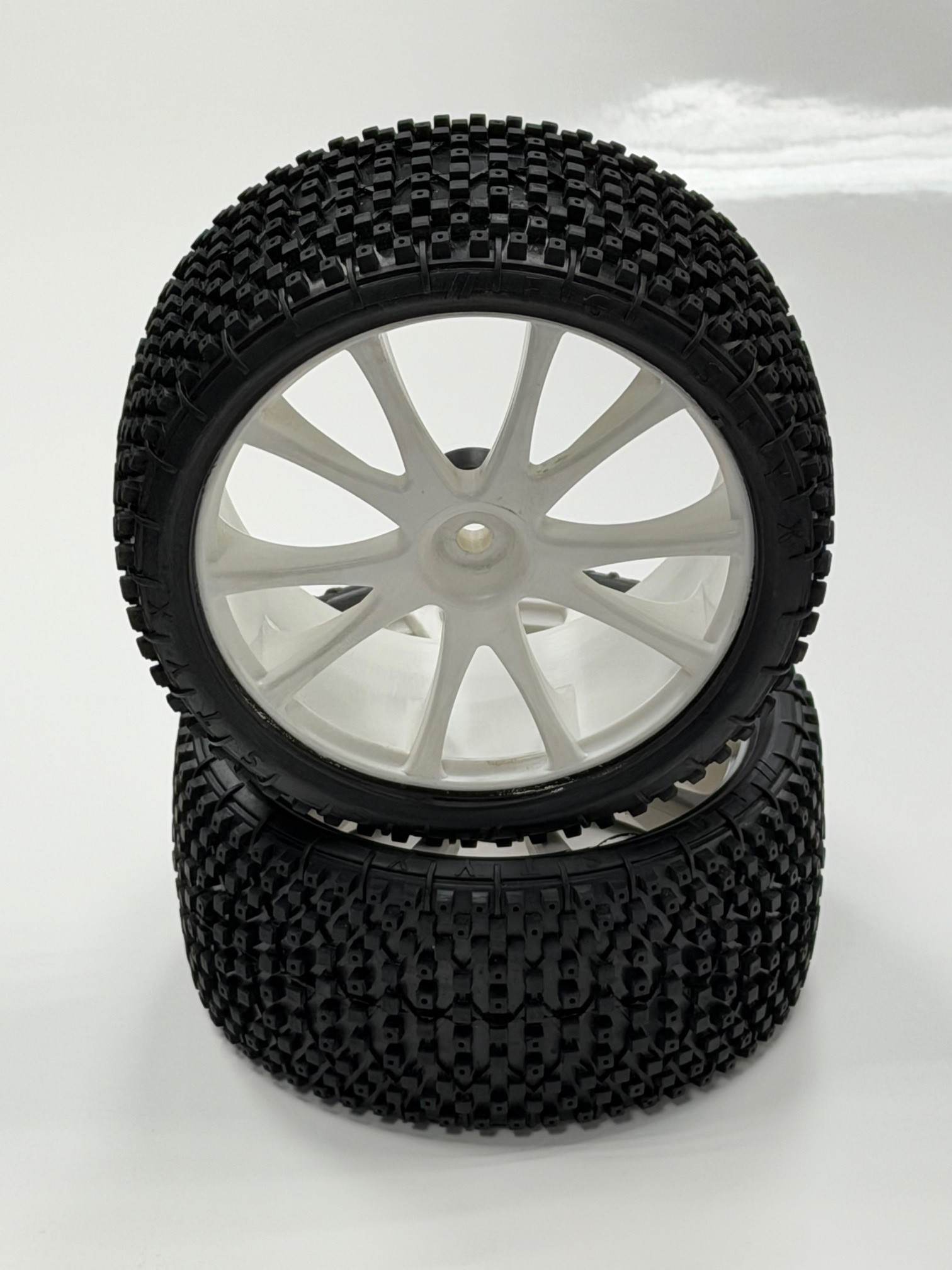 67218HV FG STYX tyres, hard compound, glued onto white FG rims, 1 pair