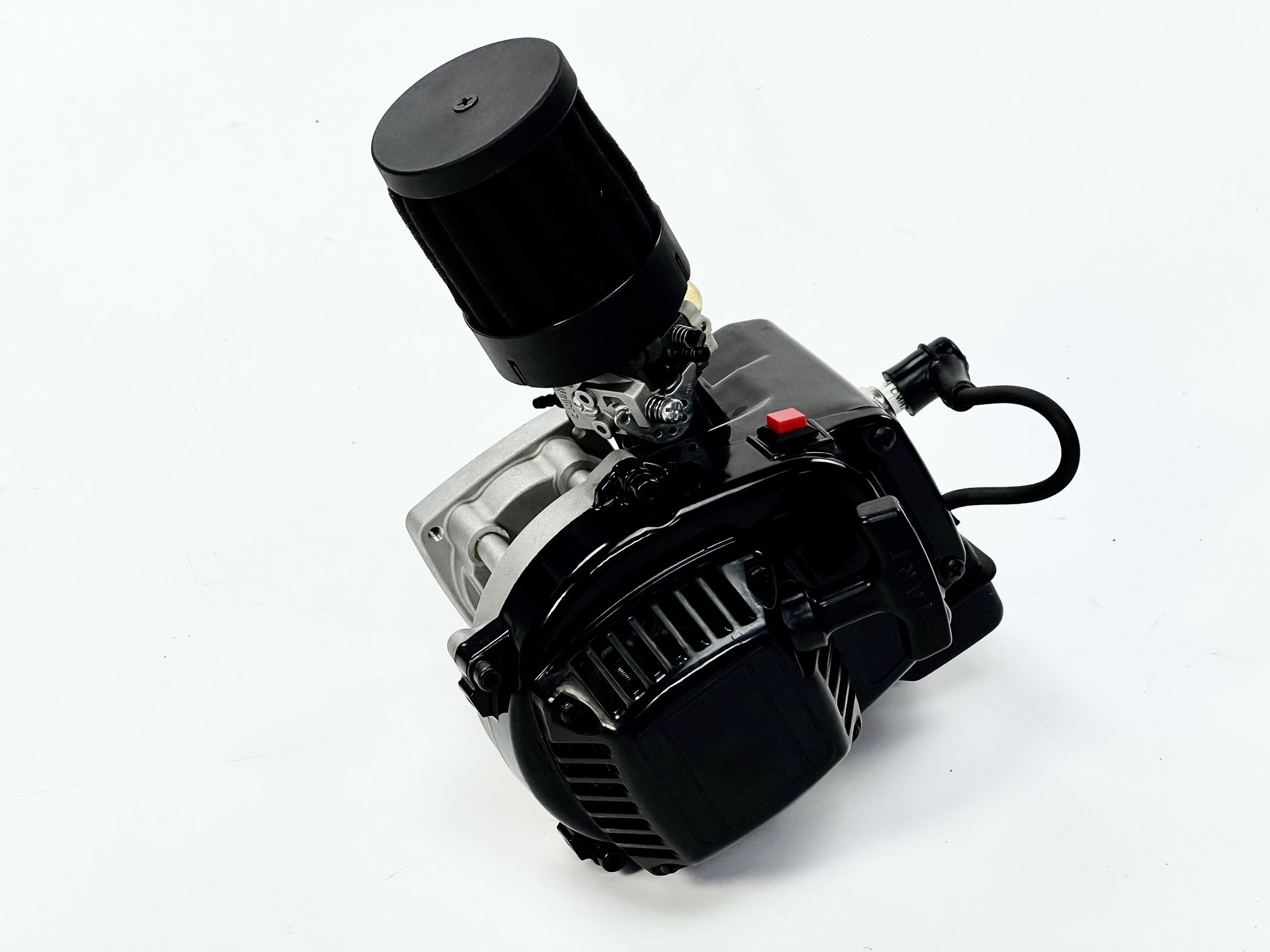 y200  engine 23 ccm , 4 bolt, with accessories, as good as new