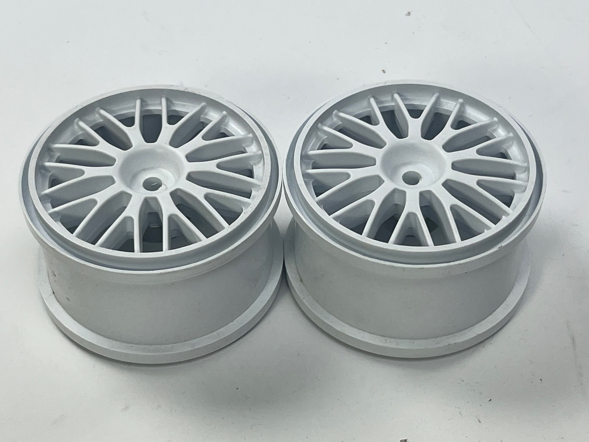y105 NEW BBS wheel design, white, 1 pair