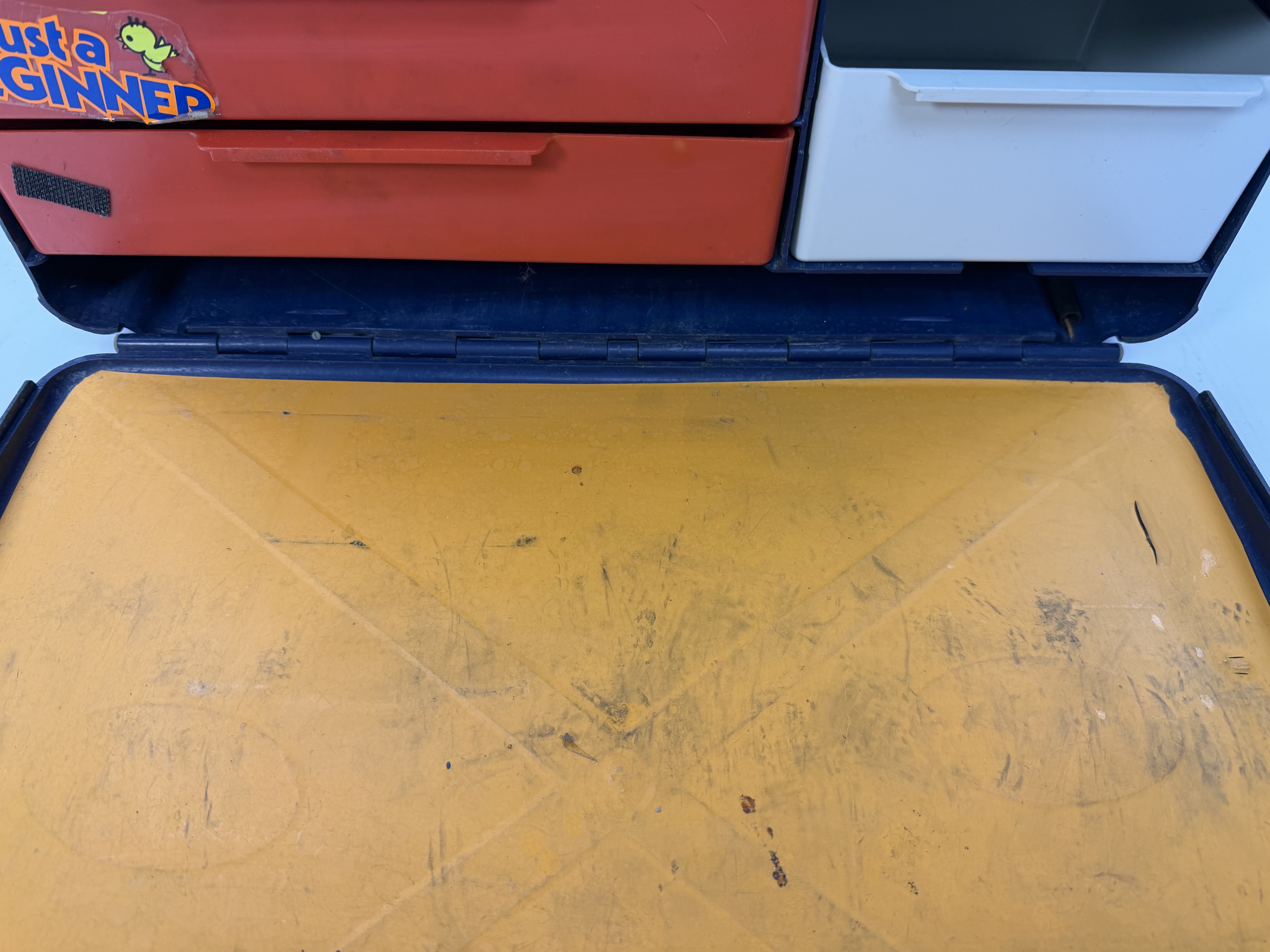 y557 Blauer Poly Butler groß, 8 Schubladen, gebraucht