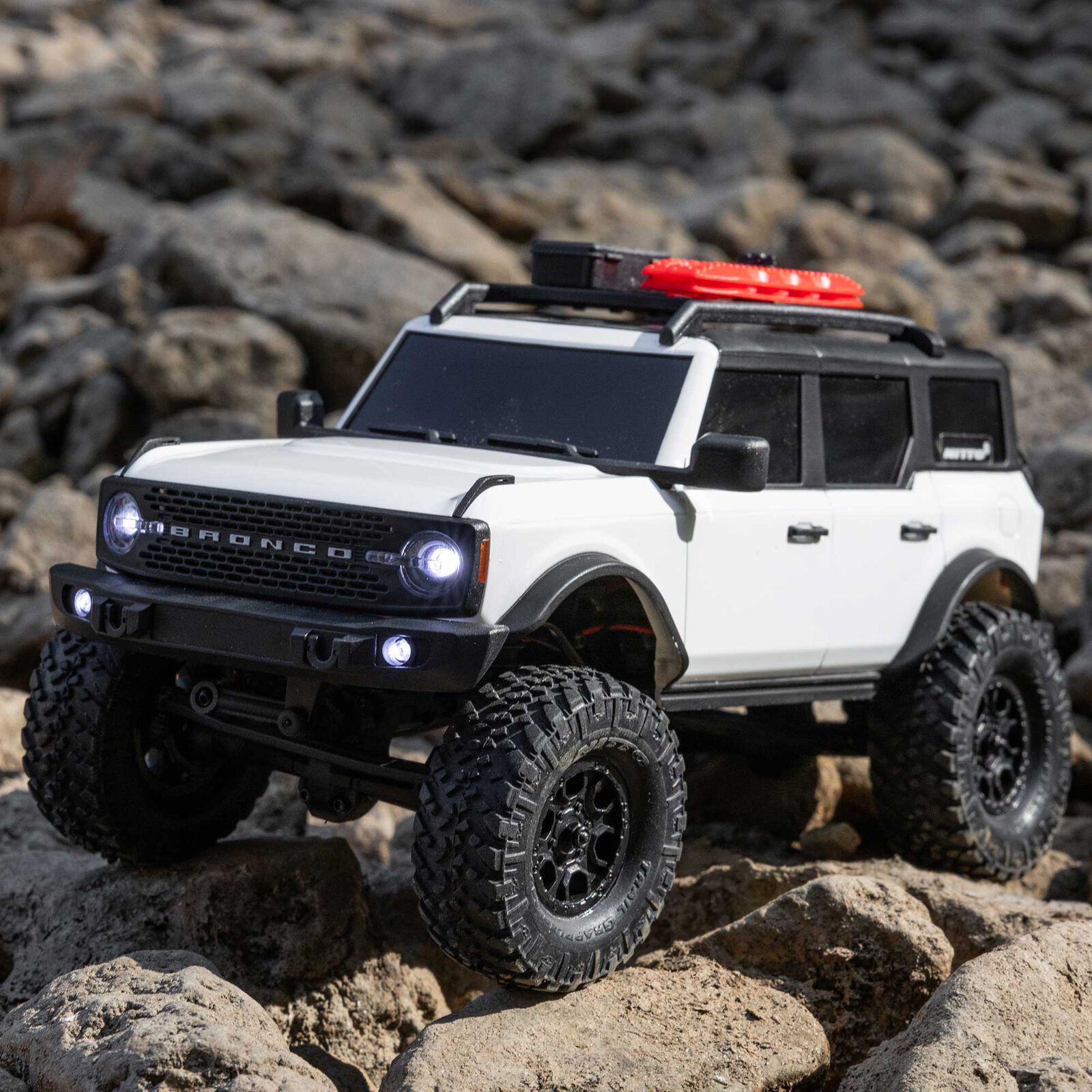 AXI00006V2T4  Ford Bronco 4X4 RTR Brushed Rock Crawler 1/24 SCX24, incl. Akku und Ladegerät, weiß