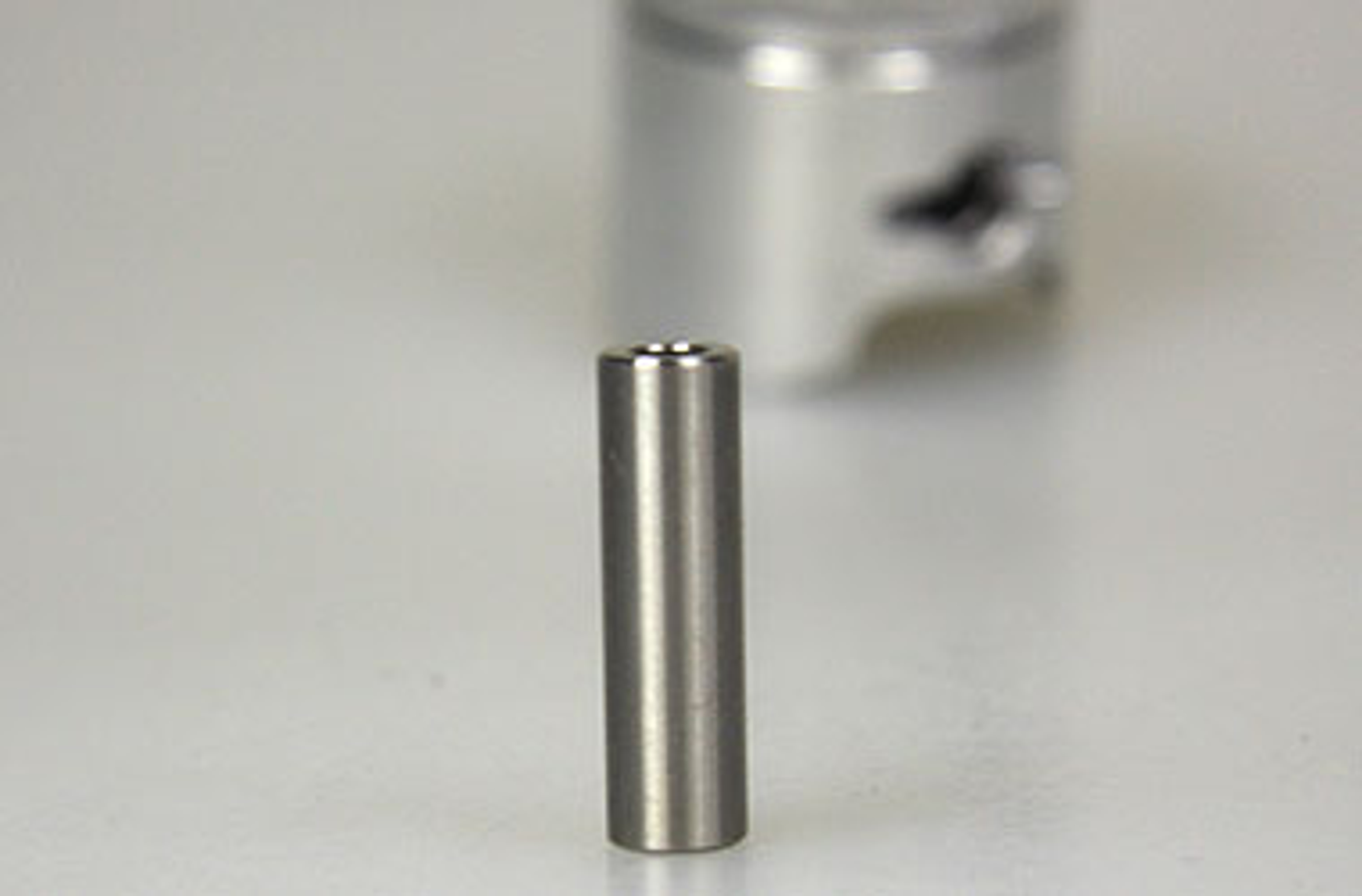 y0472 Piston pin for 29 / 30,5 cm³ big bore kit, 1 pce y0472 Piston pin for 29 / 30,5 cm³ big bore kit, 1 pce