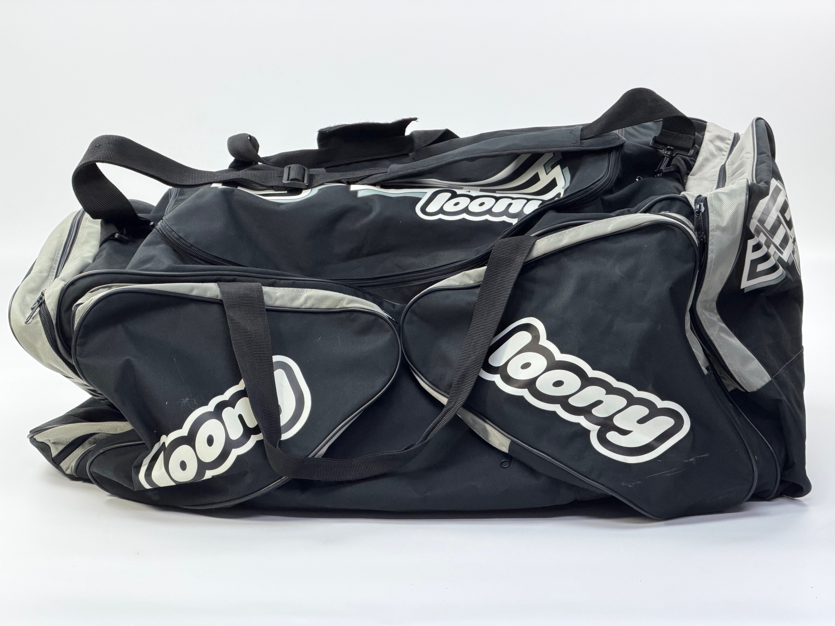 y555 Transport and sports bag, used
