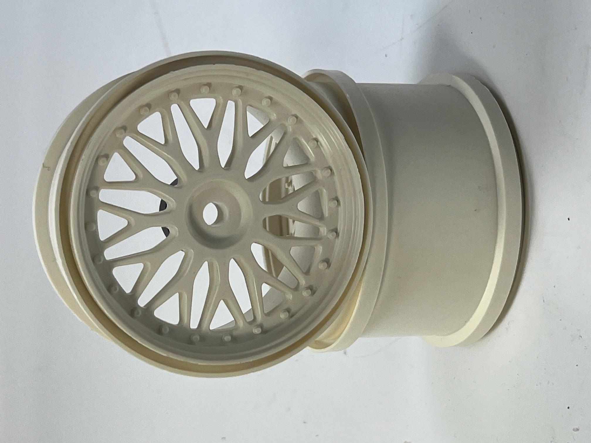 8106 FG BBS wheel white 65mm, 2pcs