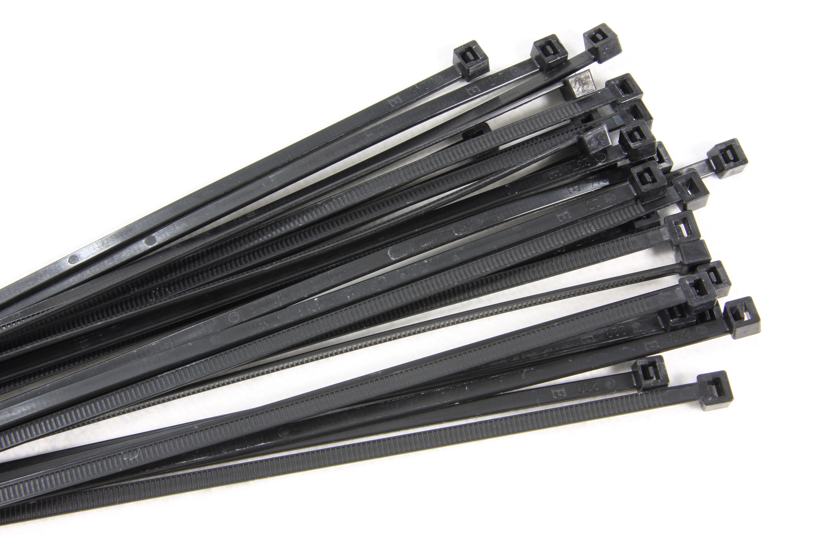 y0674/03 Cable ties white 4,8 x 530 mm, 20 pcs. y0674/03 Cable ties white 4,8 x 530 mm, 20 pcs.