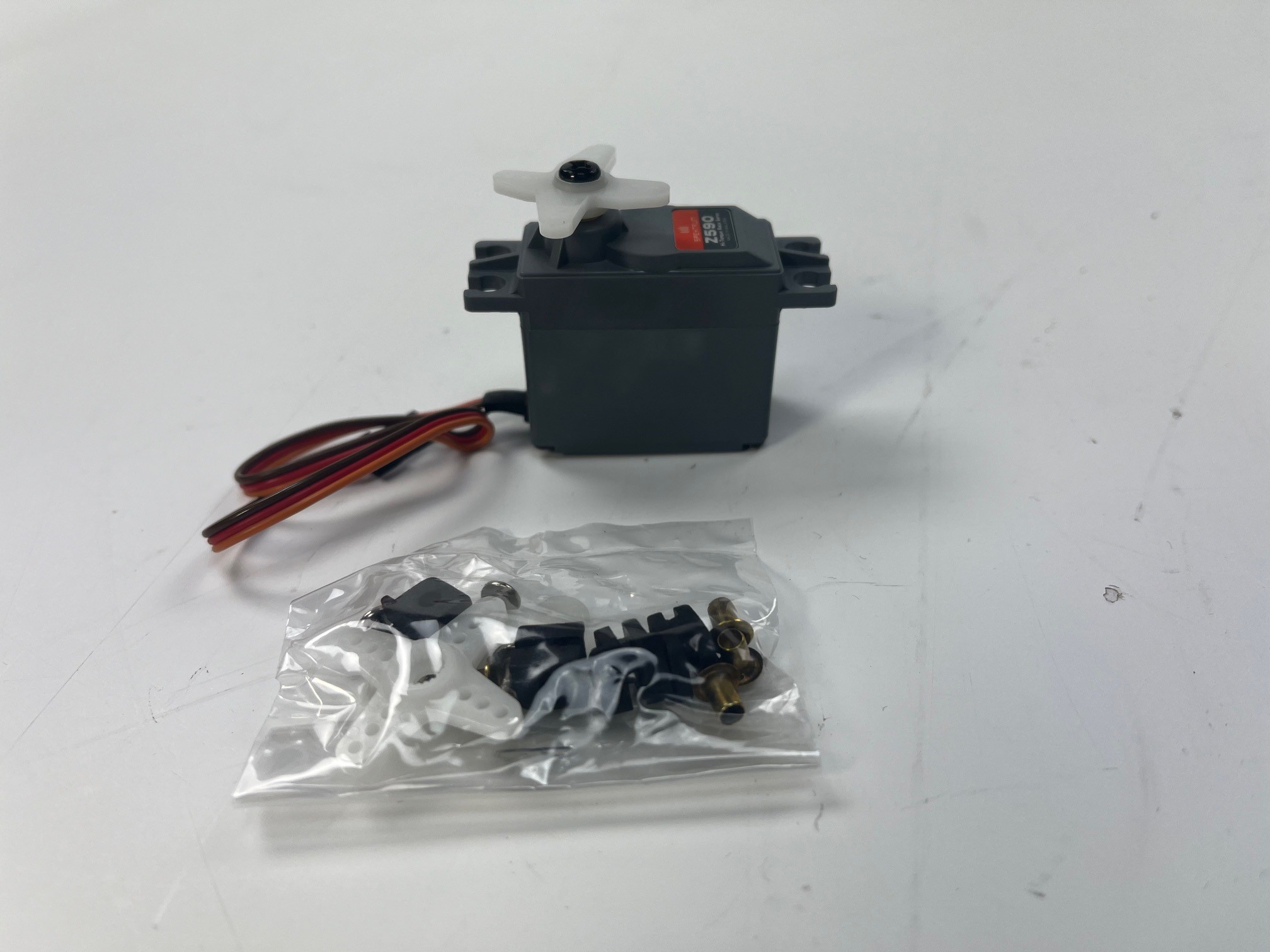 y0244 Graupner/Spektrum Z590 Servo - 1St.