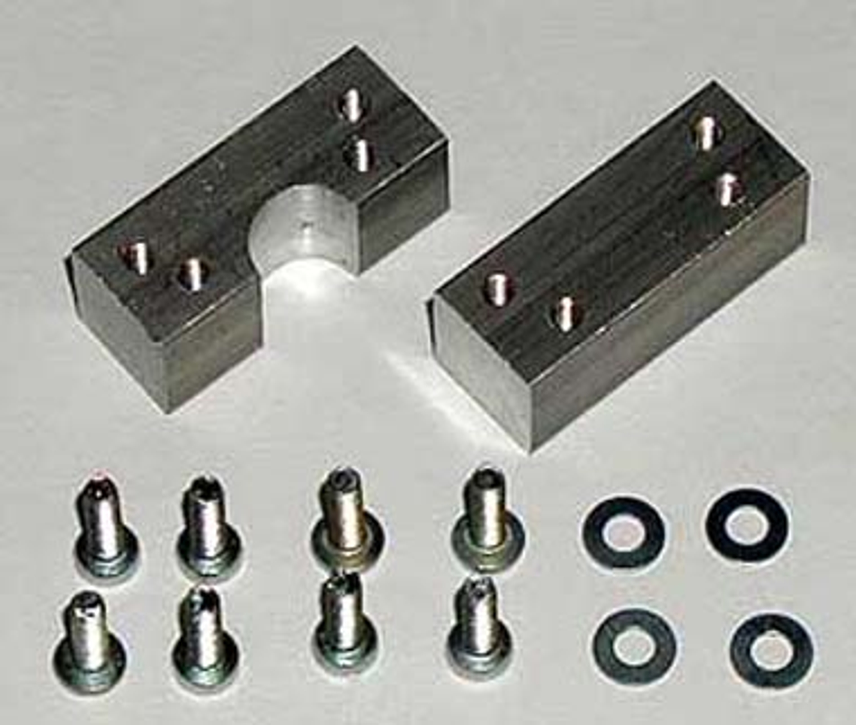 Adaptor blocks for carbon RC-plate, y19005/01 - 1pce. Adaptor blocks for carbon RC-plate, y19005/01 - 1pce.
