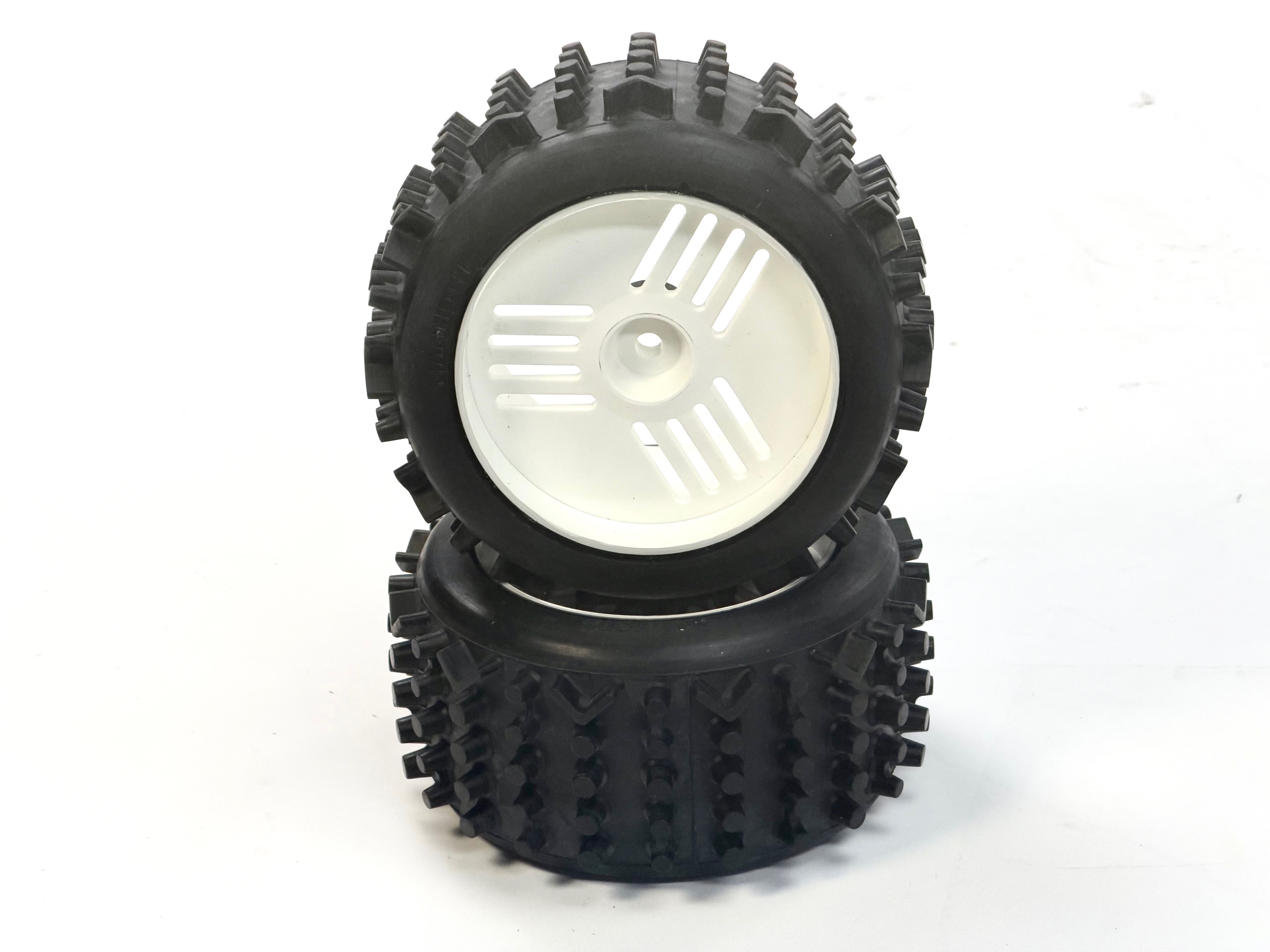 y1631/01 Mammoth off-road tyre extra wide glued on Leo rim with 18mm square