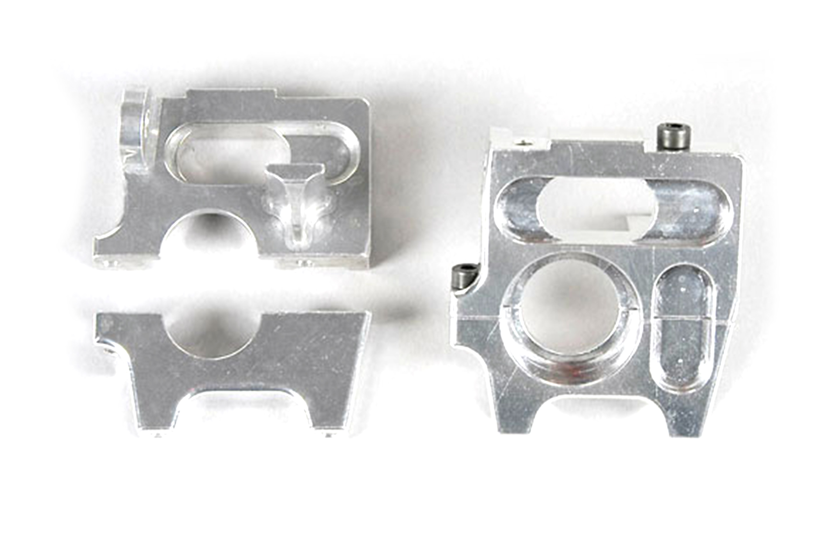 4476 FG Alloy rear diff mount left/right 2 parts 4476 FG Alloy rear diff mount left/right 2 parts