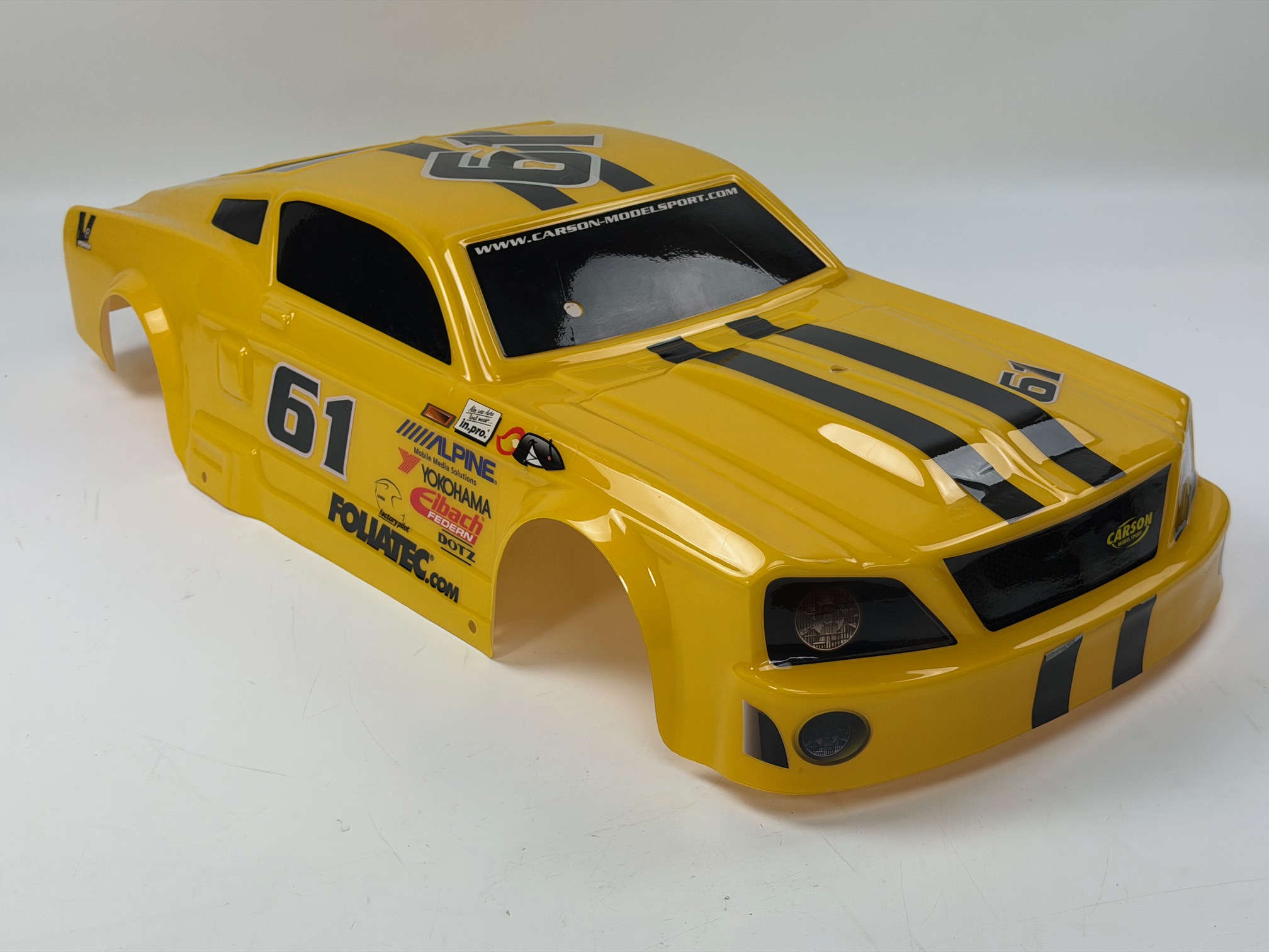 y1080/15  leicht beschädigte gelbe Ford Mustang Karosserie 530/535 Radstand, gebraucht