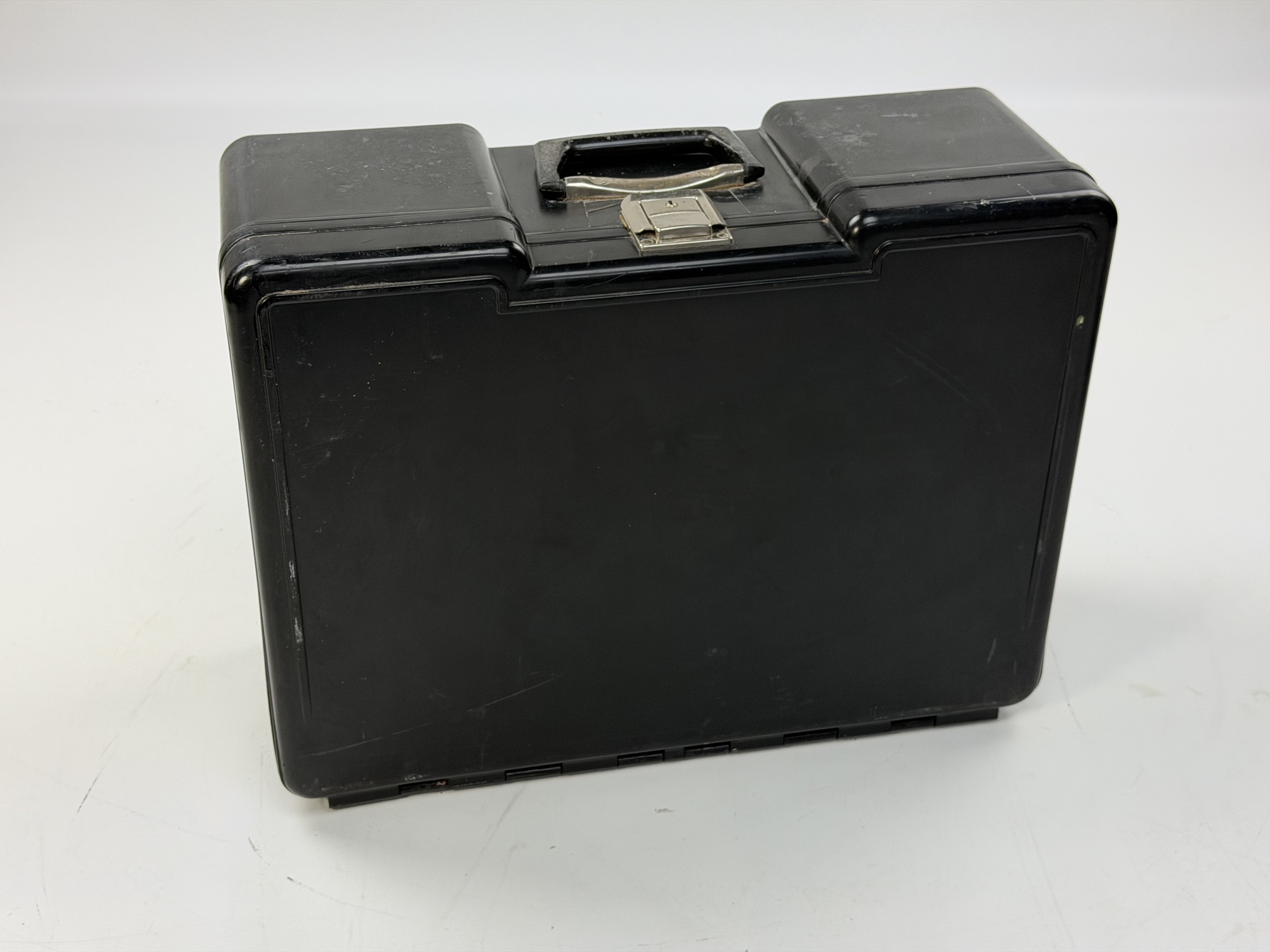 y558 Schwarzer Poly Butler groß, 8 Schubladen, gebraucht