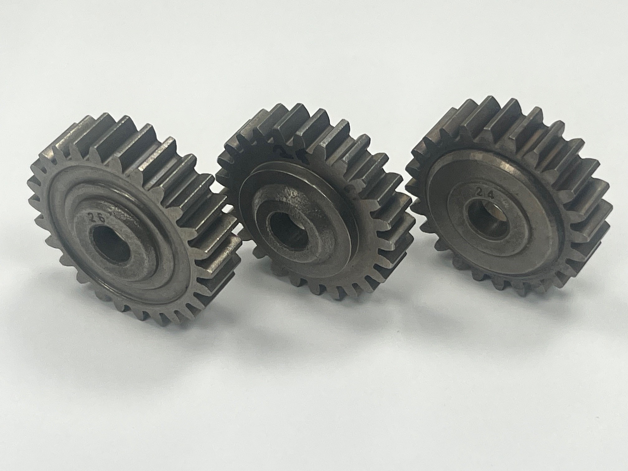 500305239/01 Carson Diff Stahl Zahnäder Stahl 24/25/26 Zähne Set für Dirt Attack GP