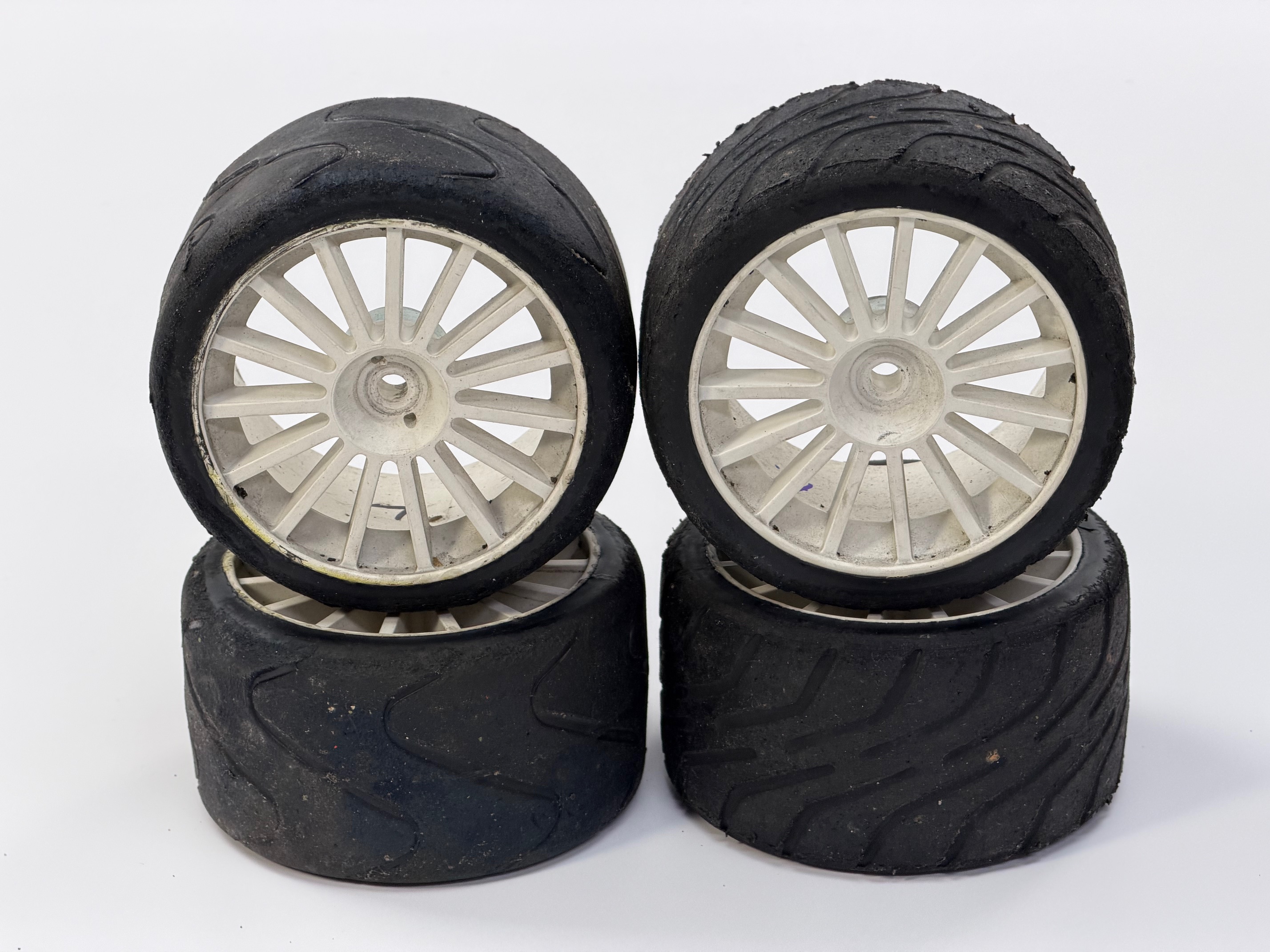 y311 GRP Reifenset auf weißer ATS Felge, 2 Paar, gebraucht