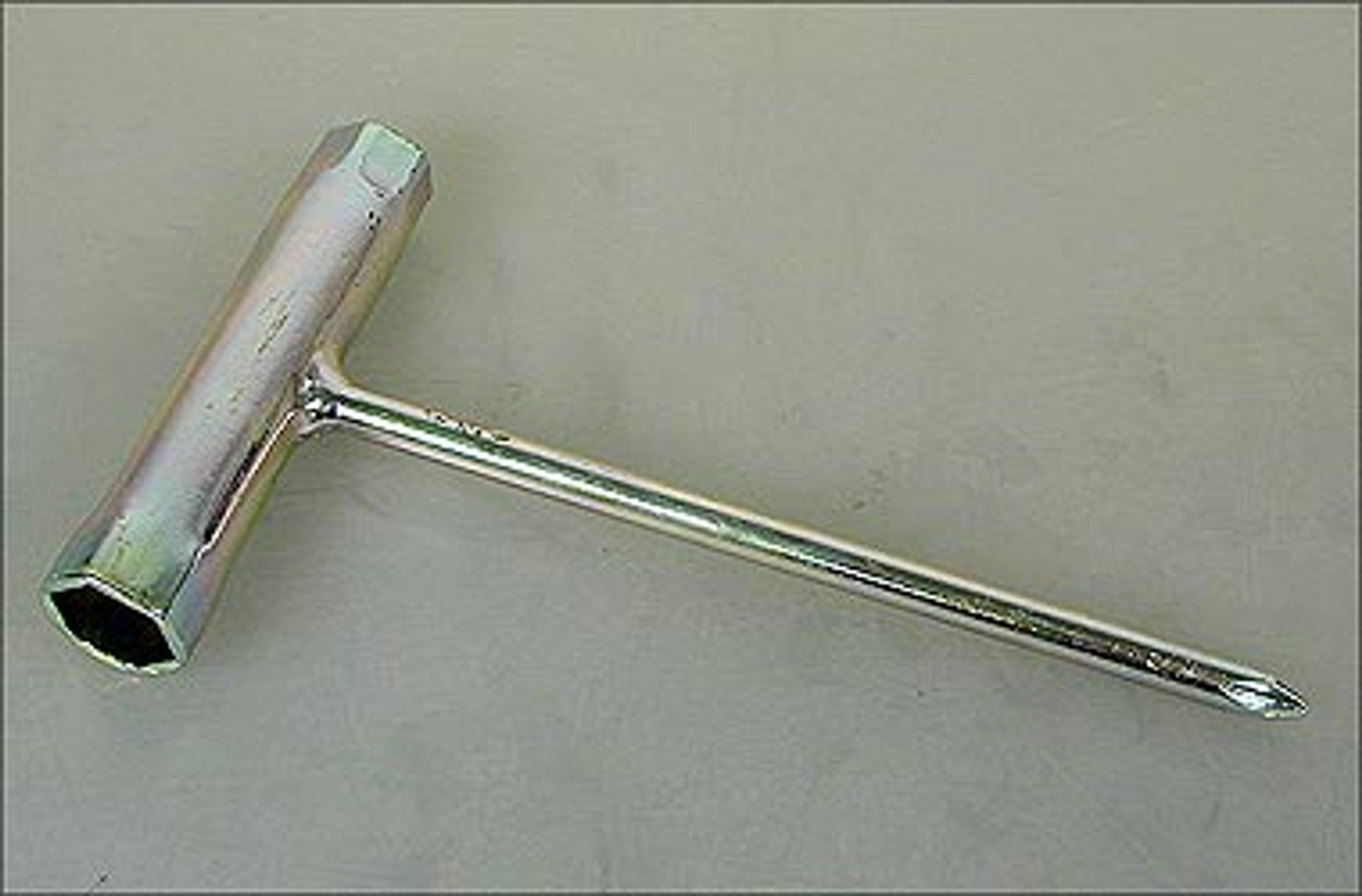 s23022, Spark plug wrench PT 23/28, 1 pce. s23022, Spark plug wrench PT 23/28, 1 pce.